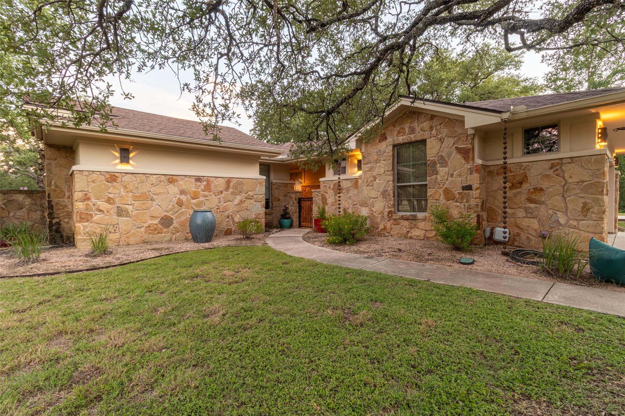 515 East Trail Spicewood TX 78669