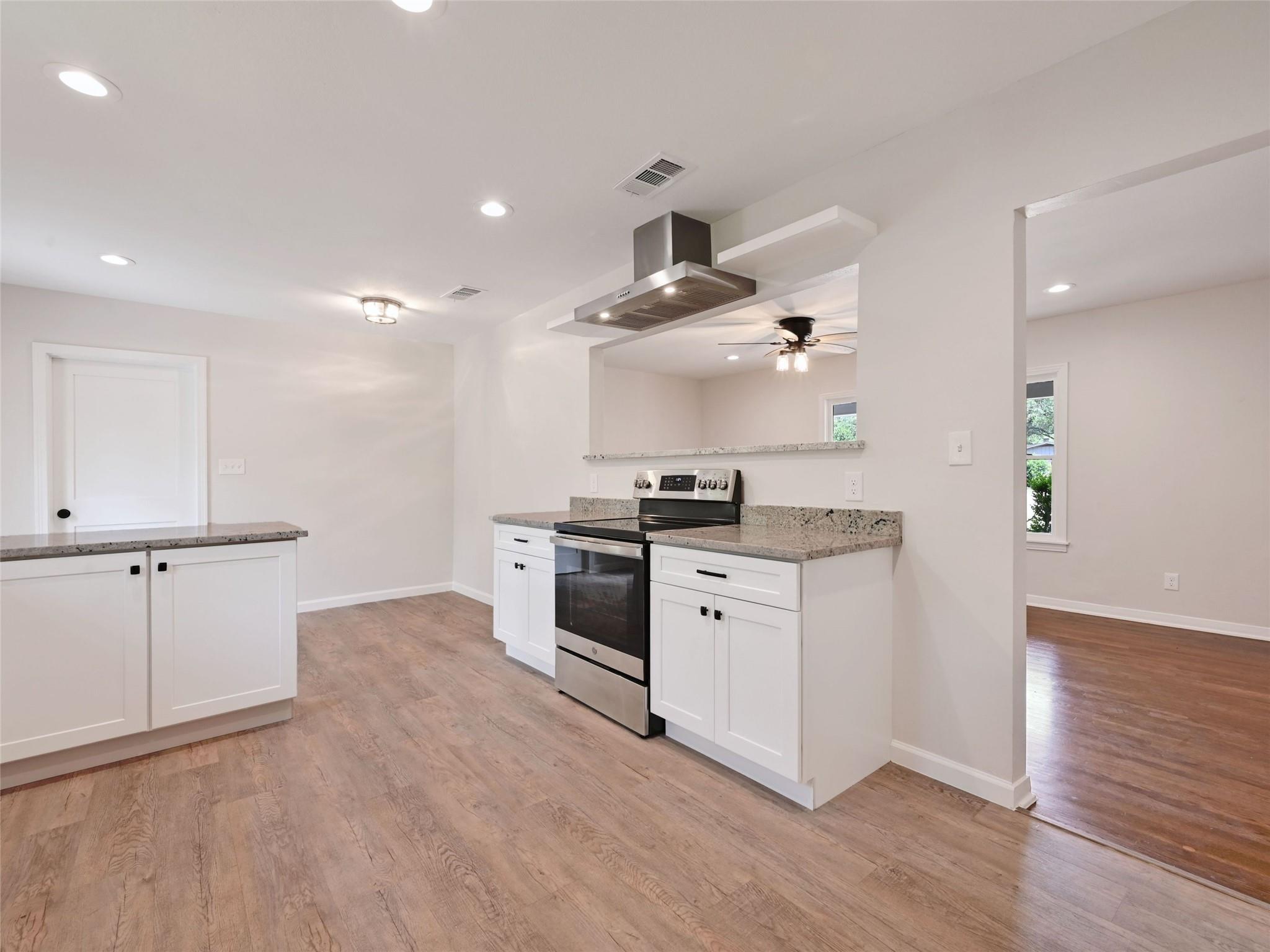 7611 Oak Hedge Place Austin TX 78745