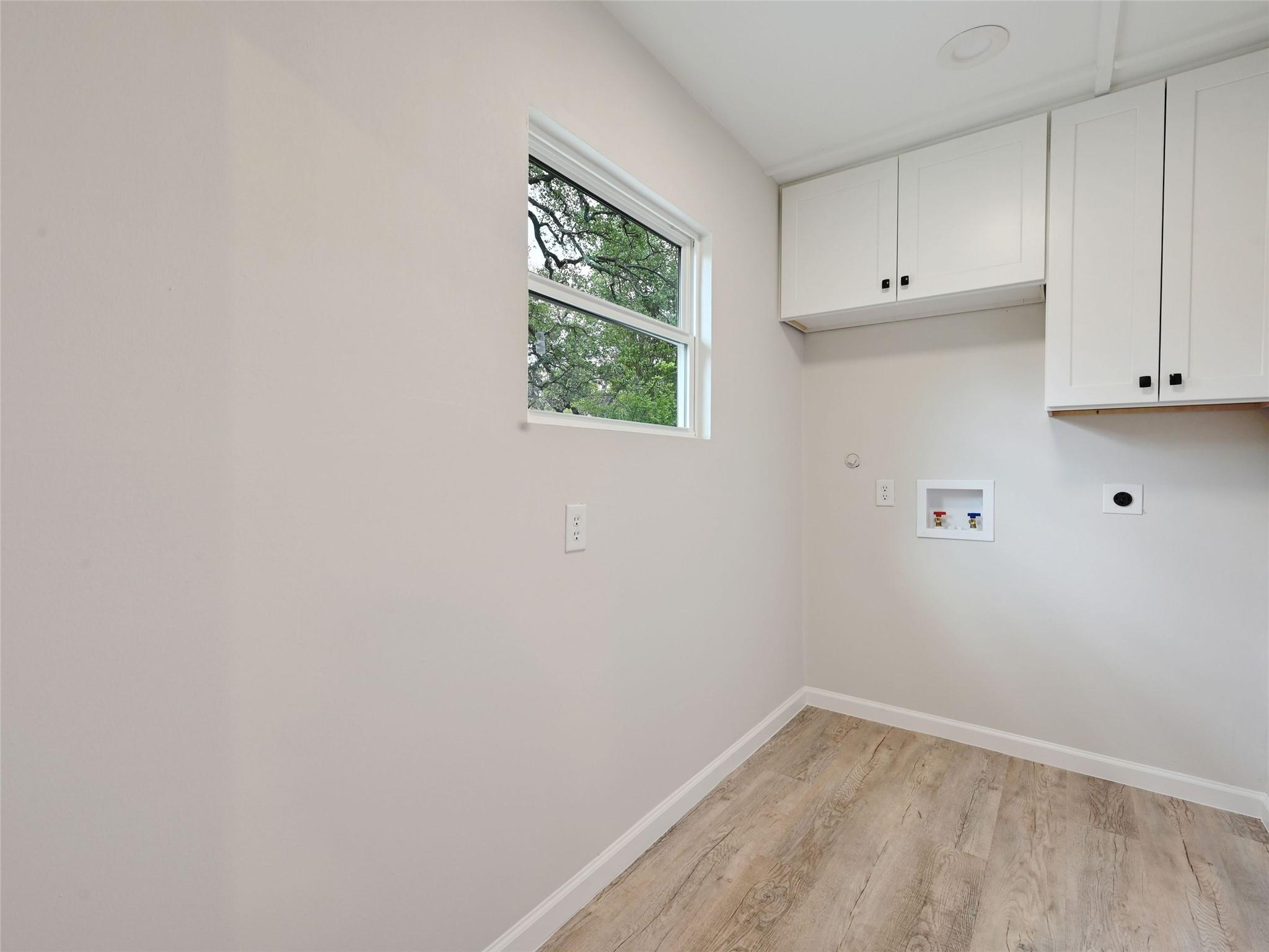 7611 Oak Hedge Place Austin TX 78745