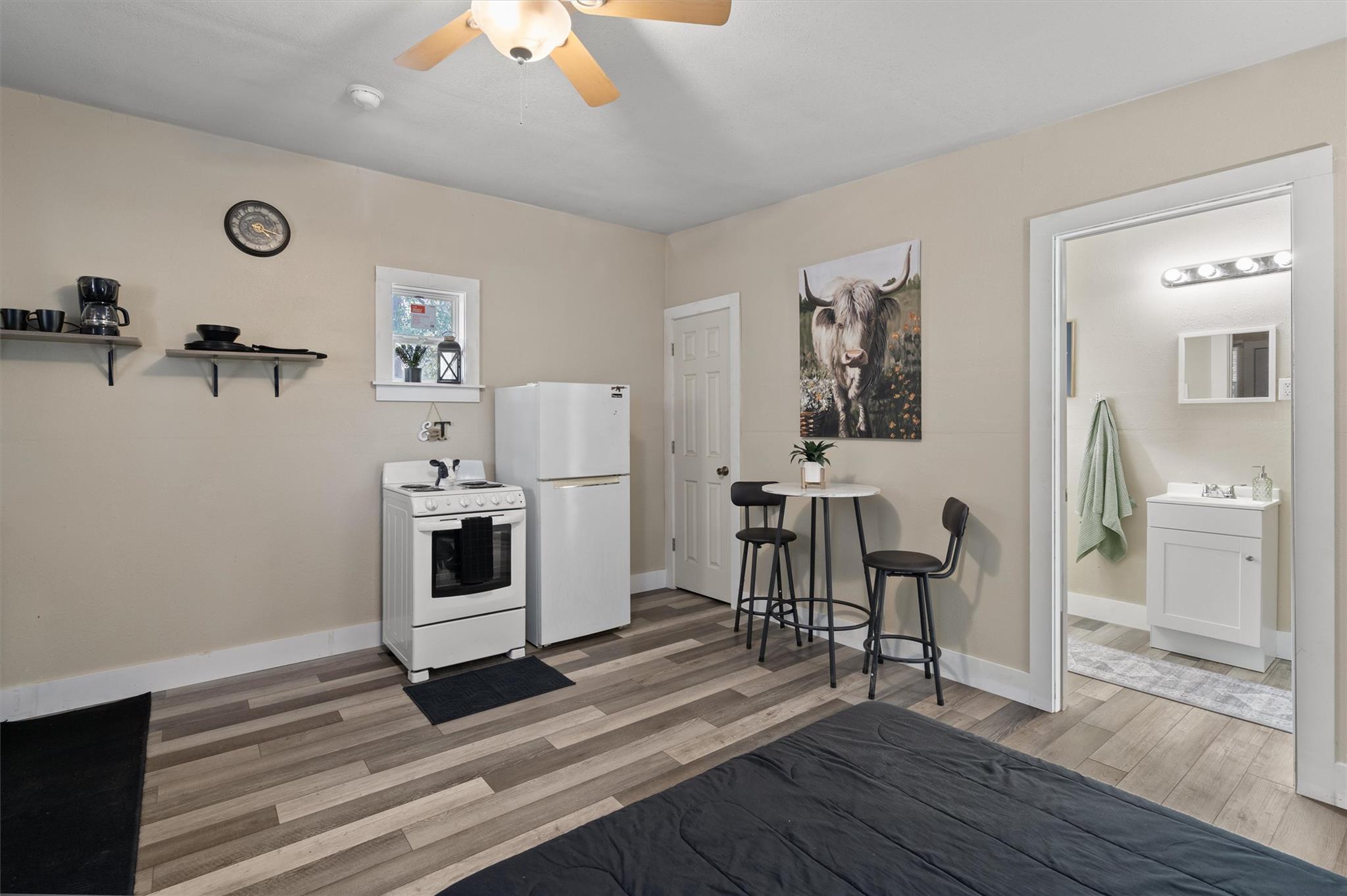 1880 E Highway 21 Paige TX 78659