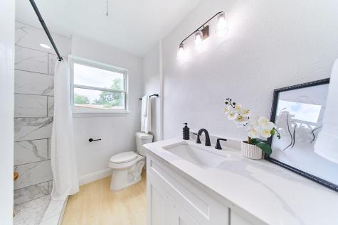443 Lockener Avenue New Braunfels TX 78130