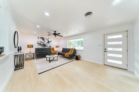 443 Lockener Avenue New Braunfels TX 78130