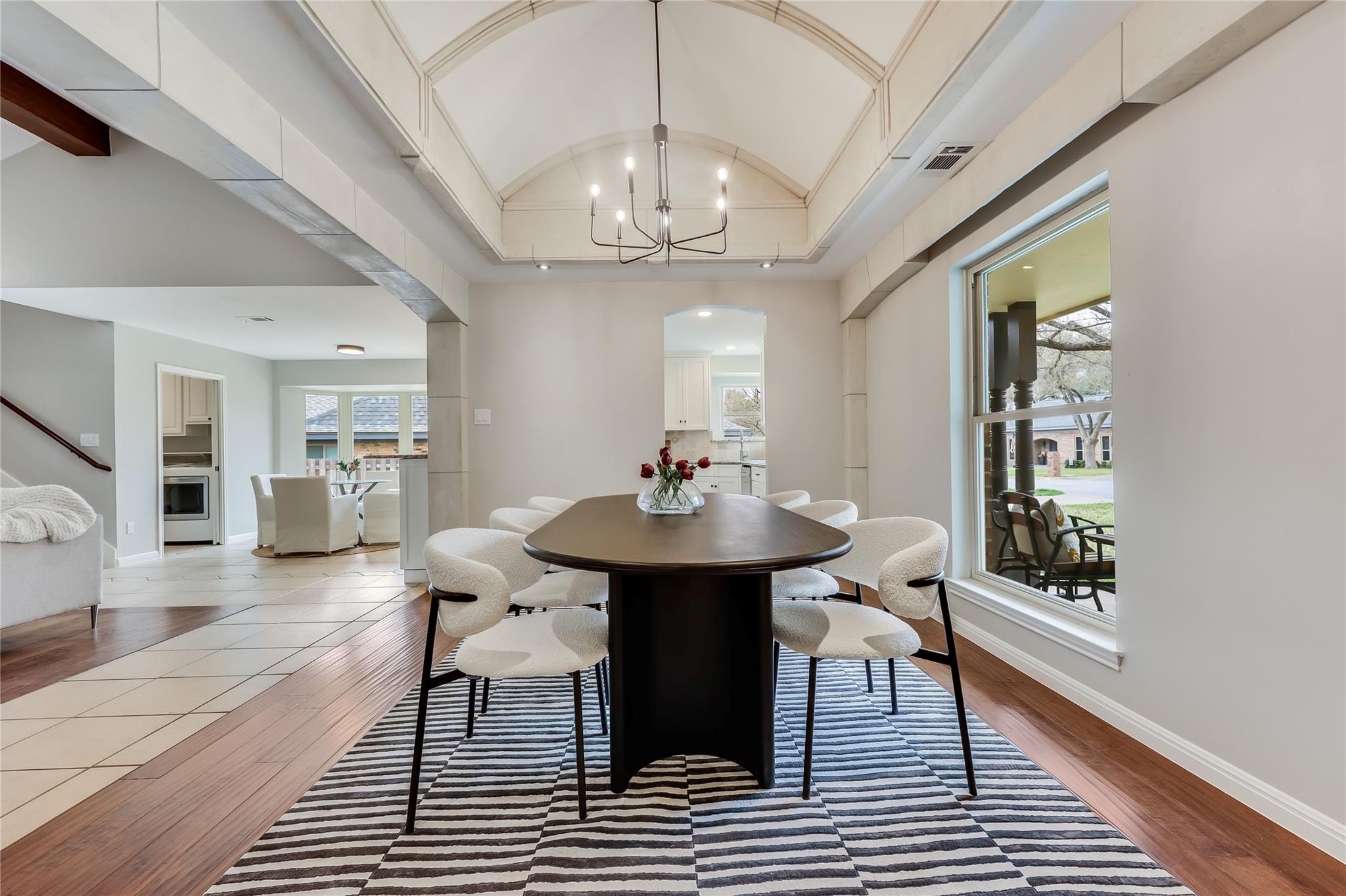 6905 Treaty Oak Circle Austin TX 78749