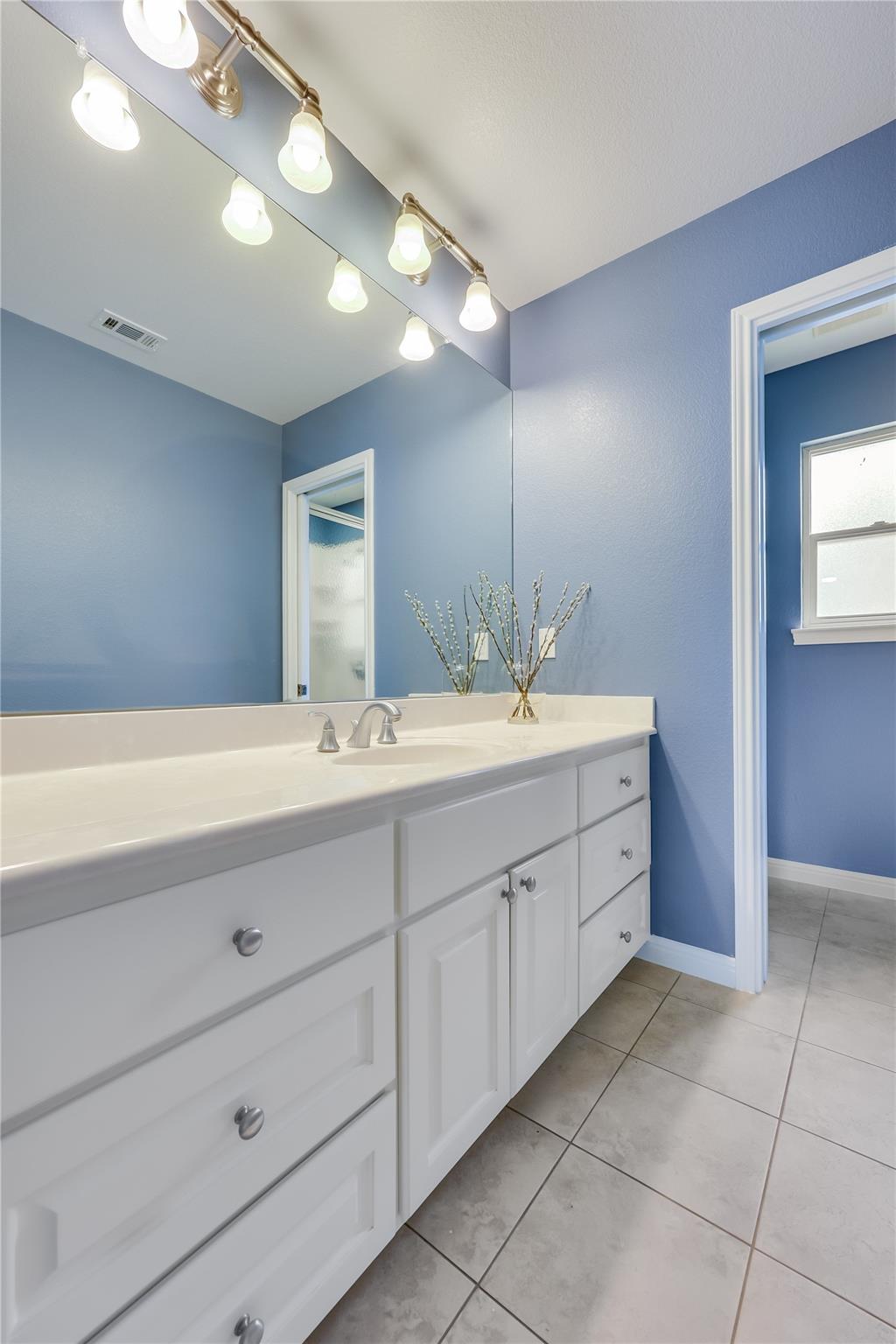 6905 Treaty Oak Circle Austin TX 78749