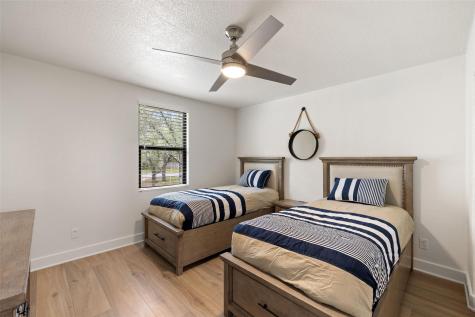 607 Liveoak Drive Johnson City TX 78636