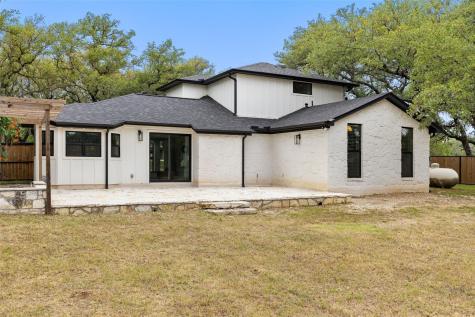 607 Liveoak Drive Johnson City TX 78636