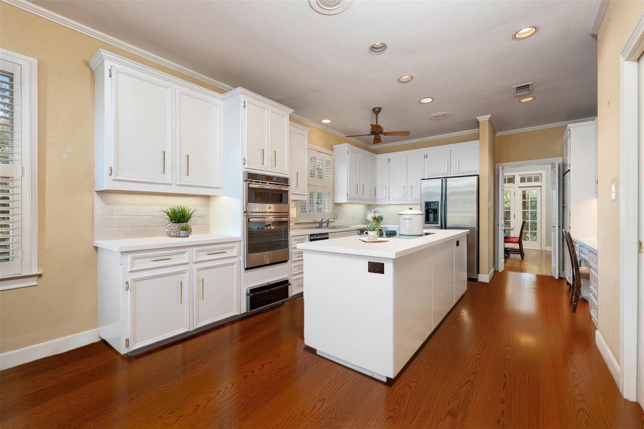 52 Club Estates Parkway The Hills TX 78738