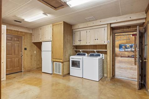 1800 County Road 436 Dime Box TX 77853