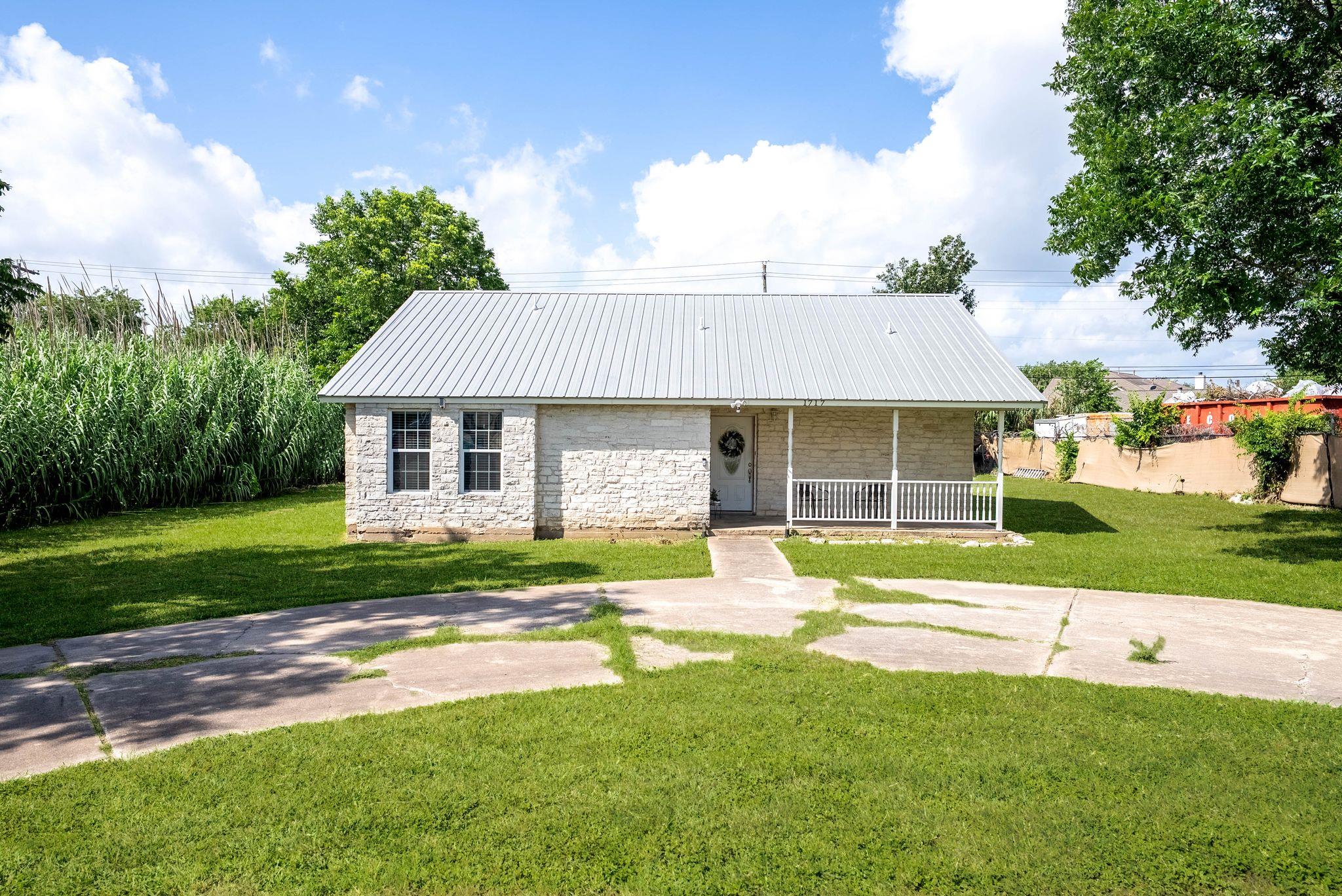1717 NW Fleischer Drive NW Pflugerville TX 78728