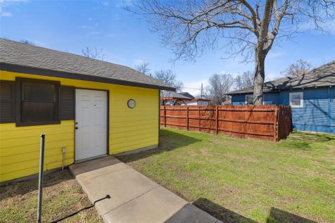 303 Vernon Street Taylor TX 76574