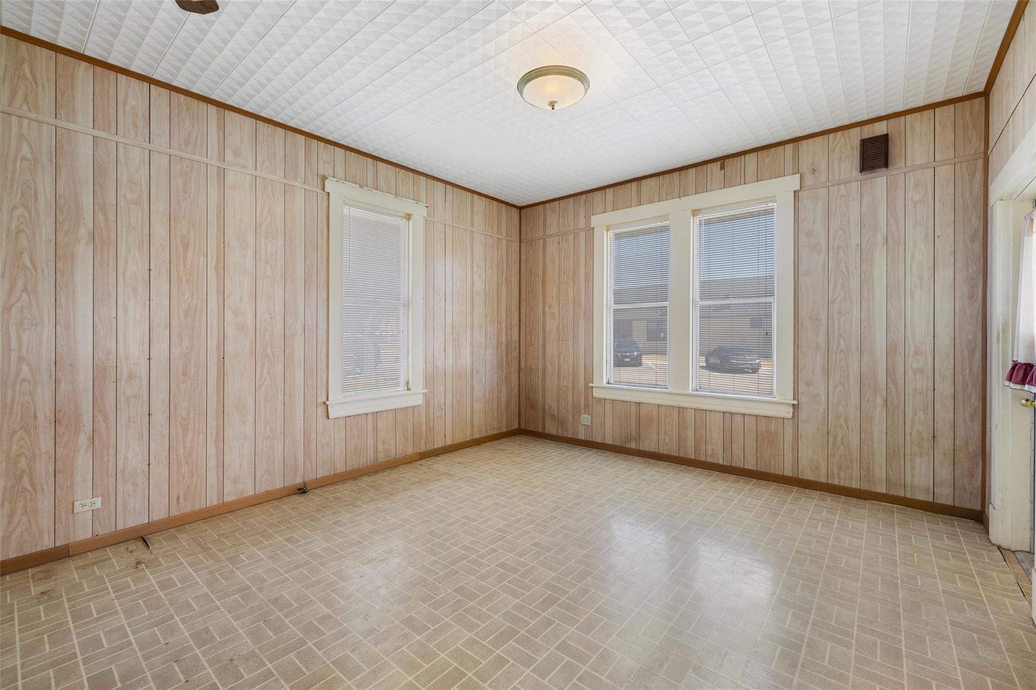 303 Vernon Street Taylor TX 76574