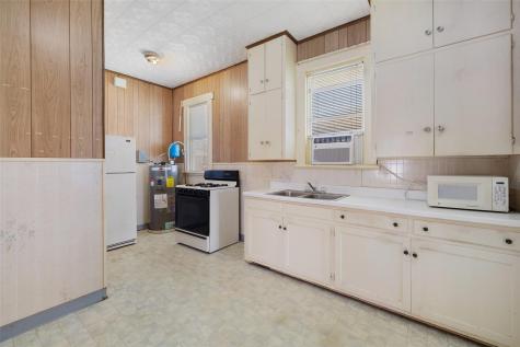 303 Vernon Street Taylor TX 76574