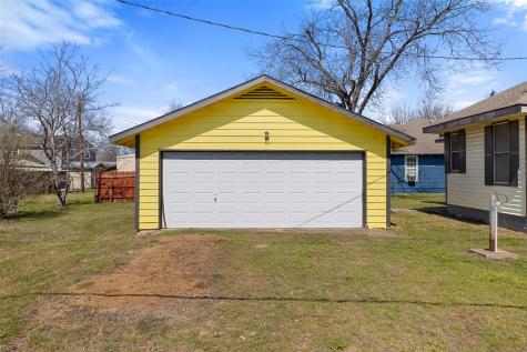 303 Vernon Street Taylor TX 76574