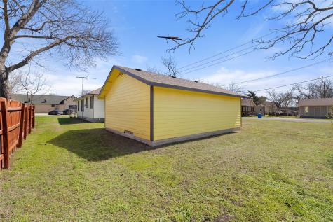 303 Vernon Street Taylor TX 76574