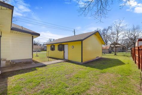 303 Vernon Street Taylor TX 76574