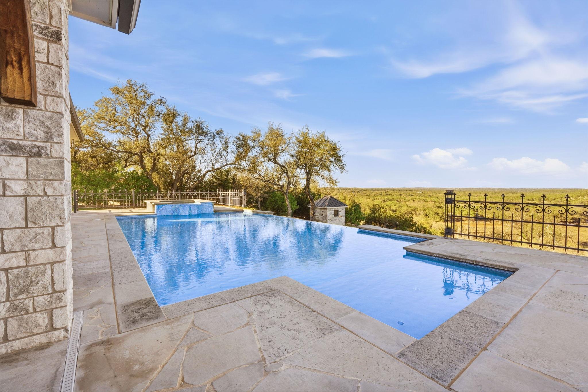 306 Napa Court Driftwood TX 78619