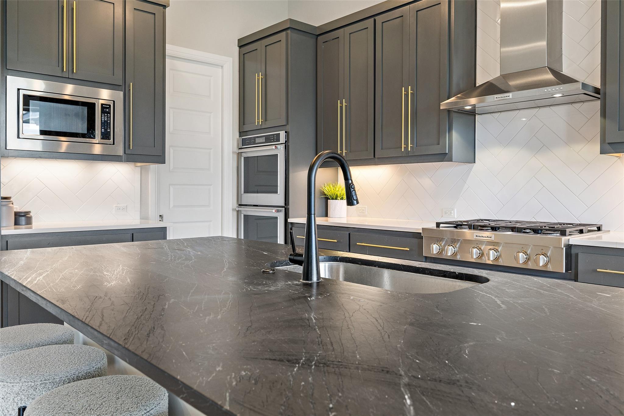 2220 Normandy View Leander TX 78641
