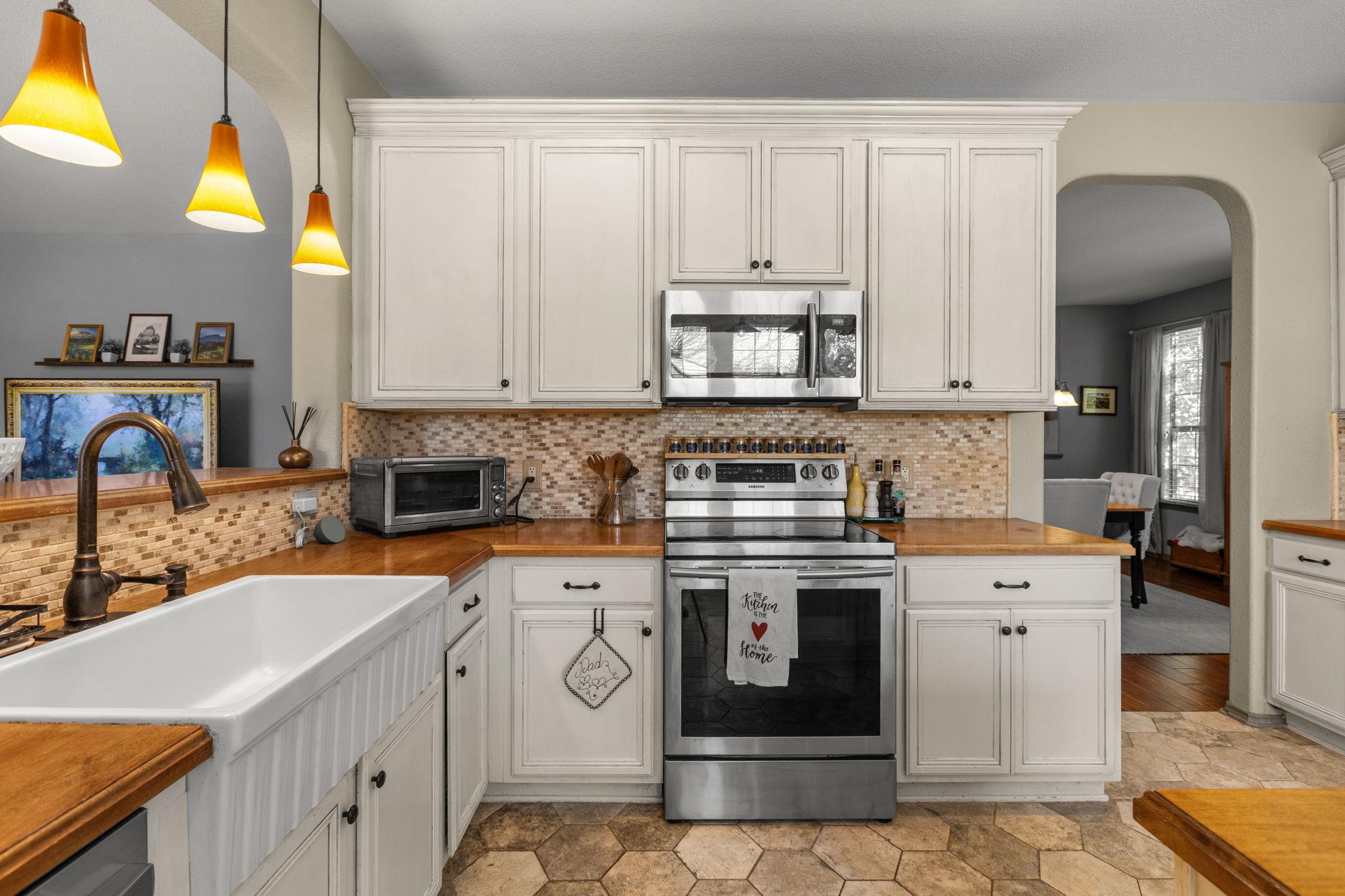 4405 Woodstock Drive Georgetown TX 78633