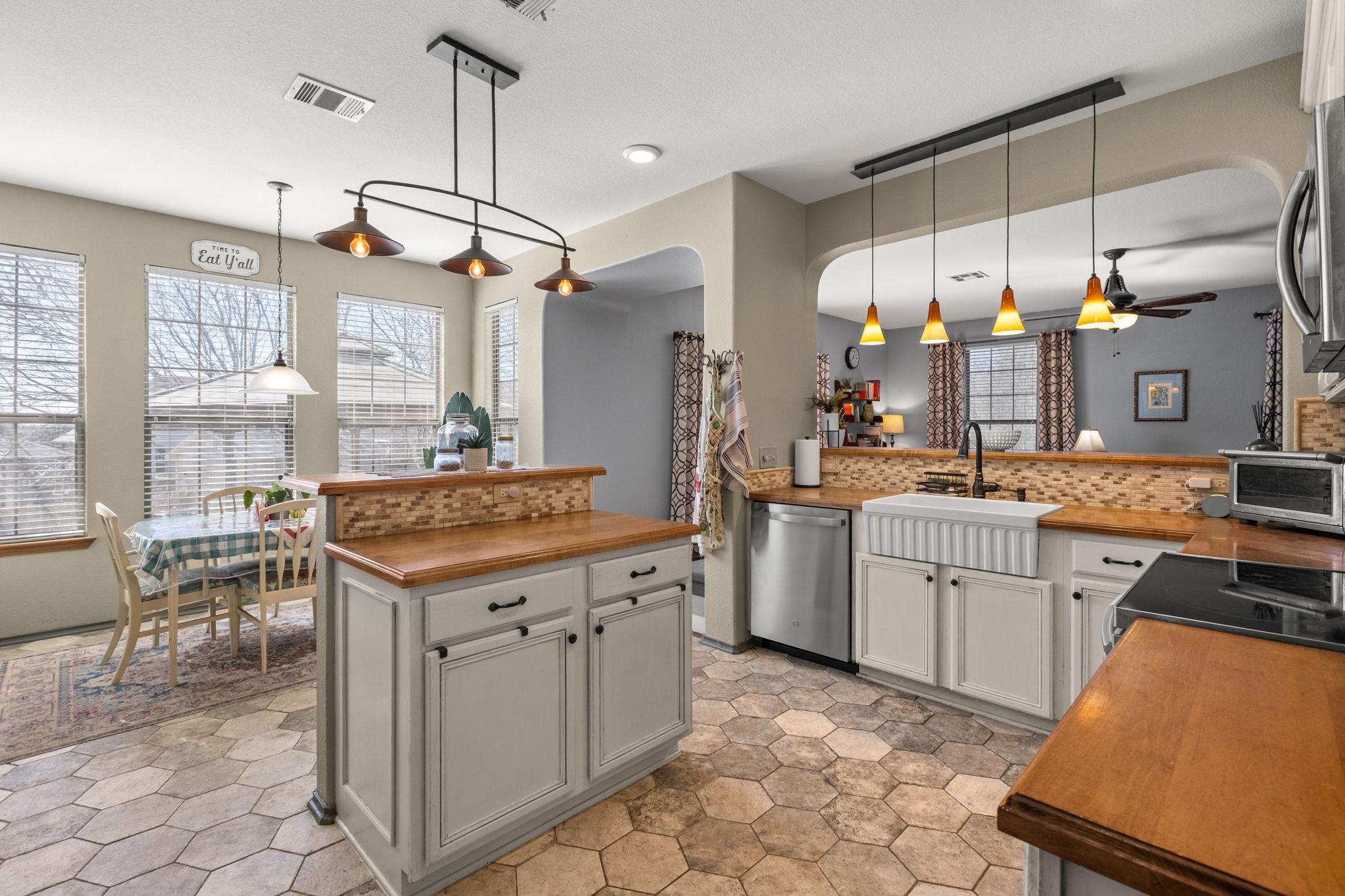 4405 Woodstock Drive Georgetown TX 78633