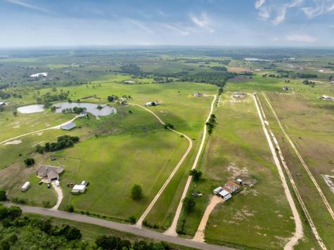 1662 County Road 465 Coupland TX 78615