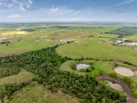 1662 County Road 465 Coupland TX 78615