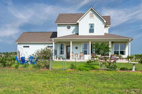 1662 County Road 465 Coupland TX 78615