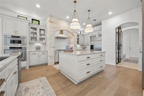 1909 Lakecliff Hills Lane Austin TX 78732