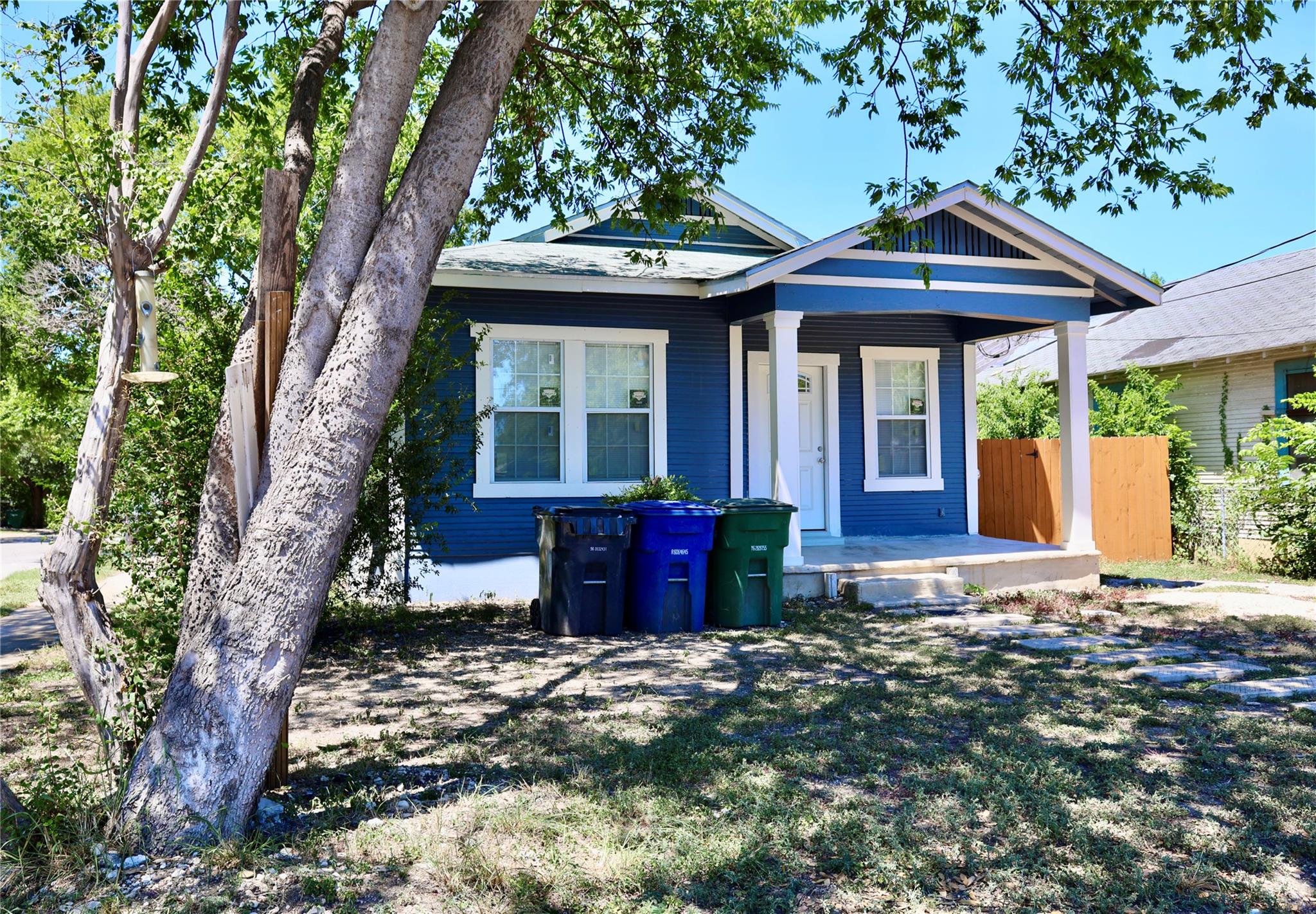 2323 W Salinas Street San Antonio TX 78207