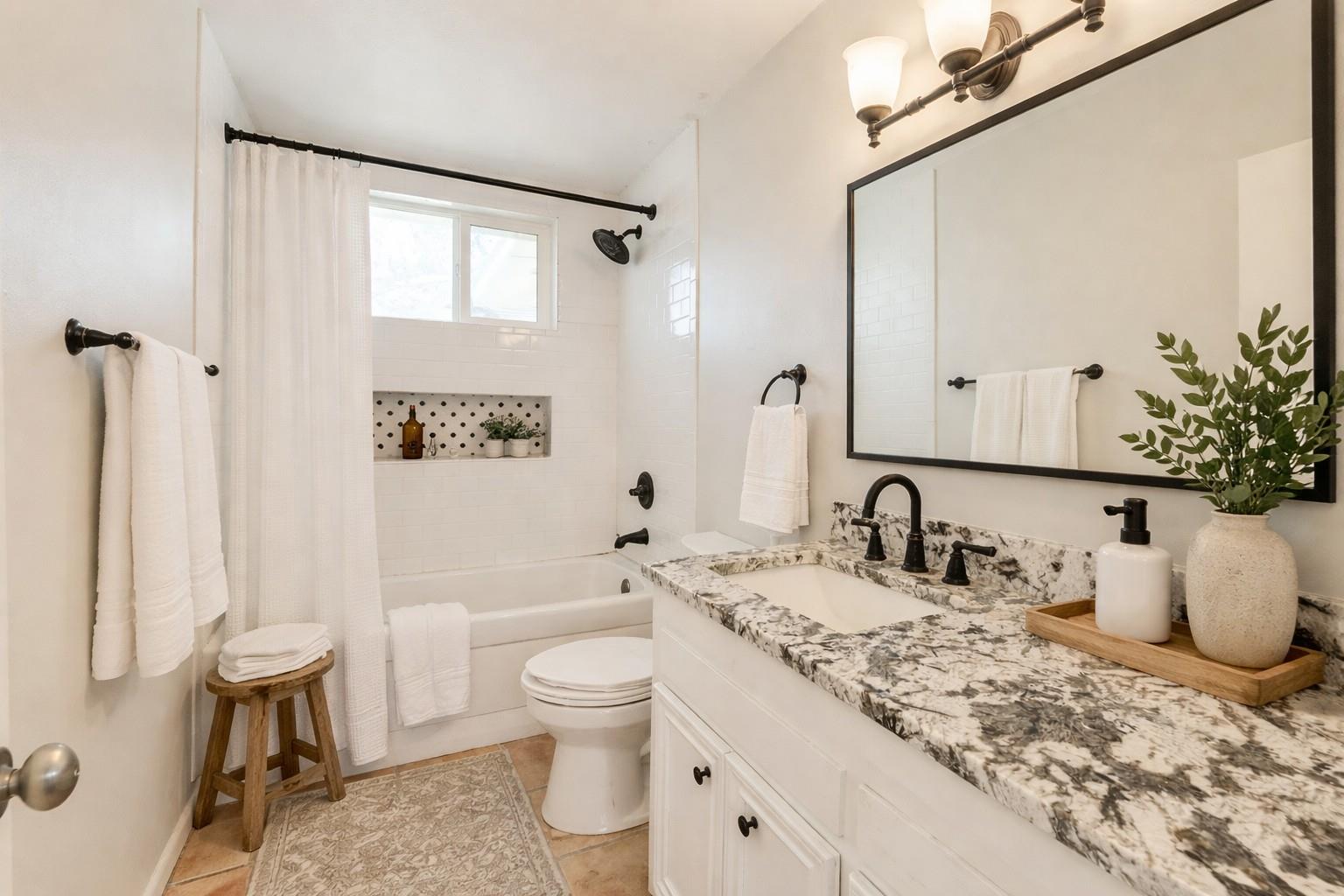 318 S Avenue C Elgin TX 78621