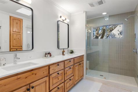 10810 Wintergreen Hill Austin TX 78750