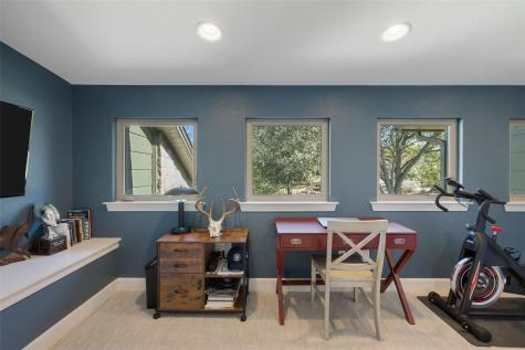 10810 Wintergreen Hill Austin TX 78750