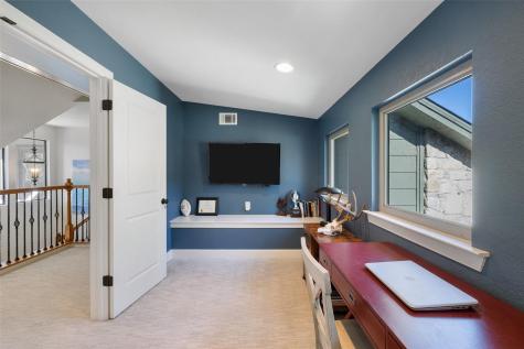 10810 Wintergreen Hill Austin TX 78750