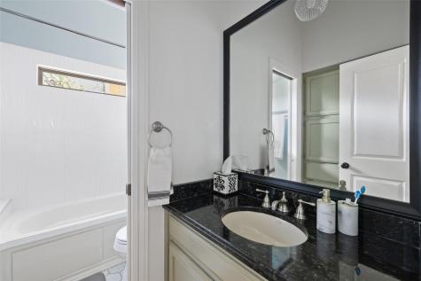 10810 Wintergreen Hill Austin TX 78750