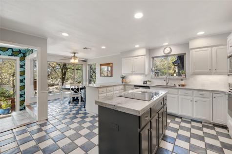 10810 Wintergreen Hill Austin TX 78750