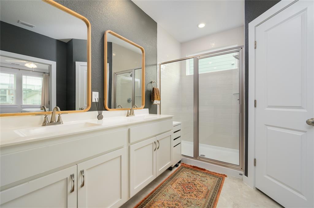 208 Garner Drive Kyle TX 78640