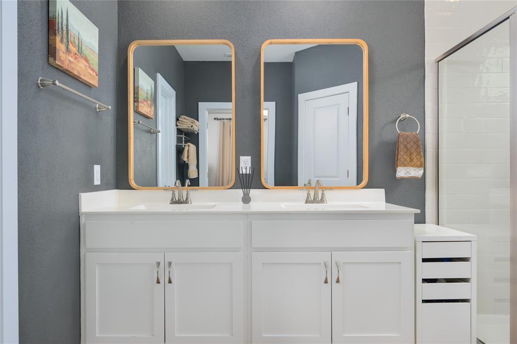 208 Garner Drive Kyle TX 78640