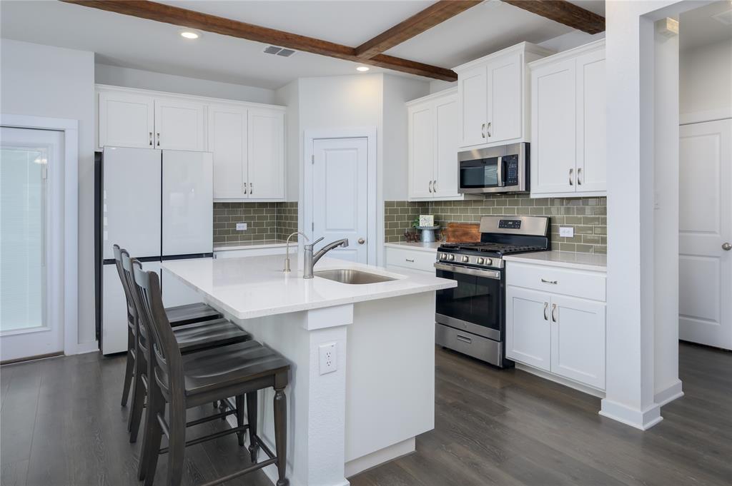 208 Garner Drive Kyle TX 78640