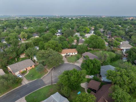 8203 Easter Cove Austin TX 78757