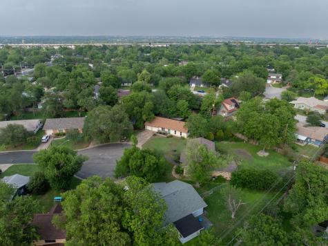 8203 Easter Cove Austin TX 78757