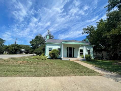 201 E 6th Street Lampasas TX 76550