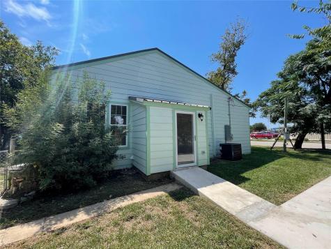 201 E 6th Street Lampasas TX 76550