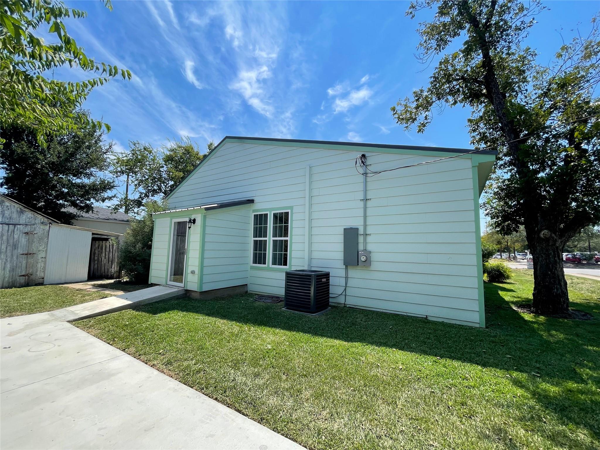 201 E 6th Street Lampasas TX 76550