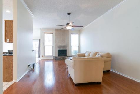 1012 Parrot Trail Round Rock TX 78681