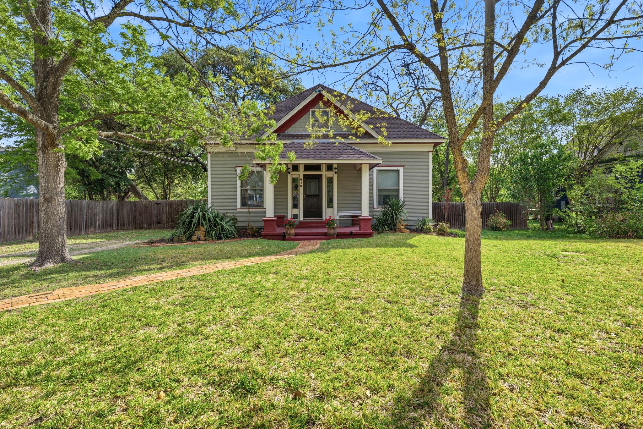 410 Cibilo Street Lockhart TX 78644