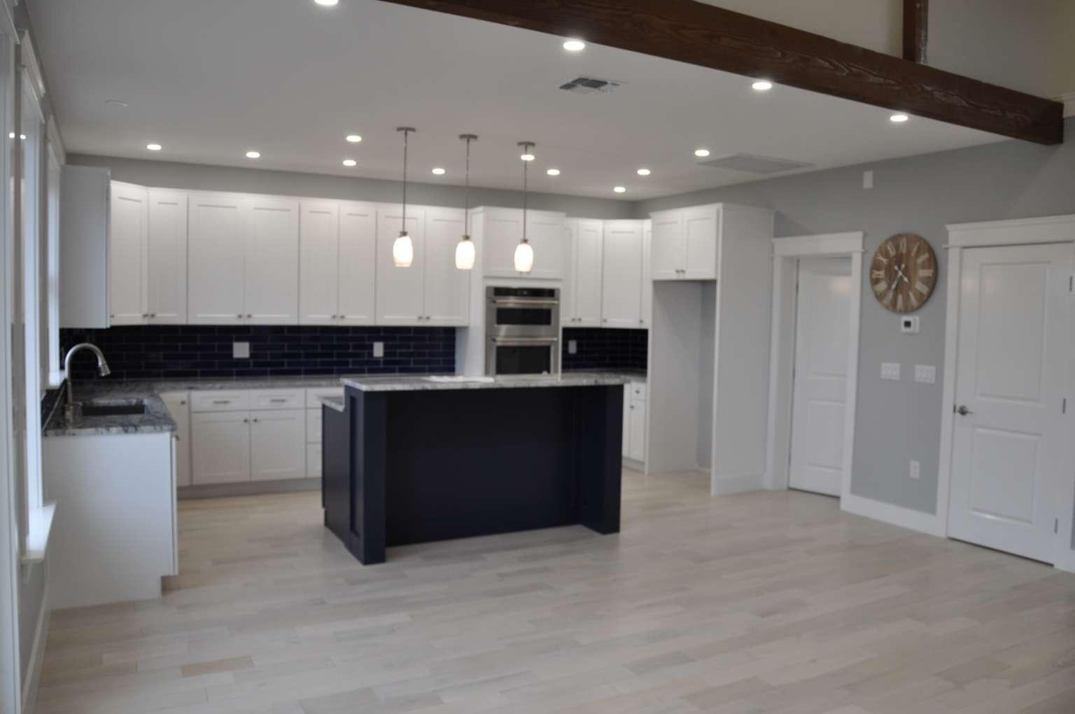 22108-2 Moulin Drive Briarcliff TX 78669