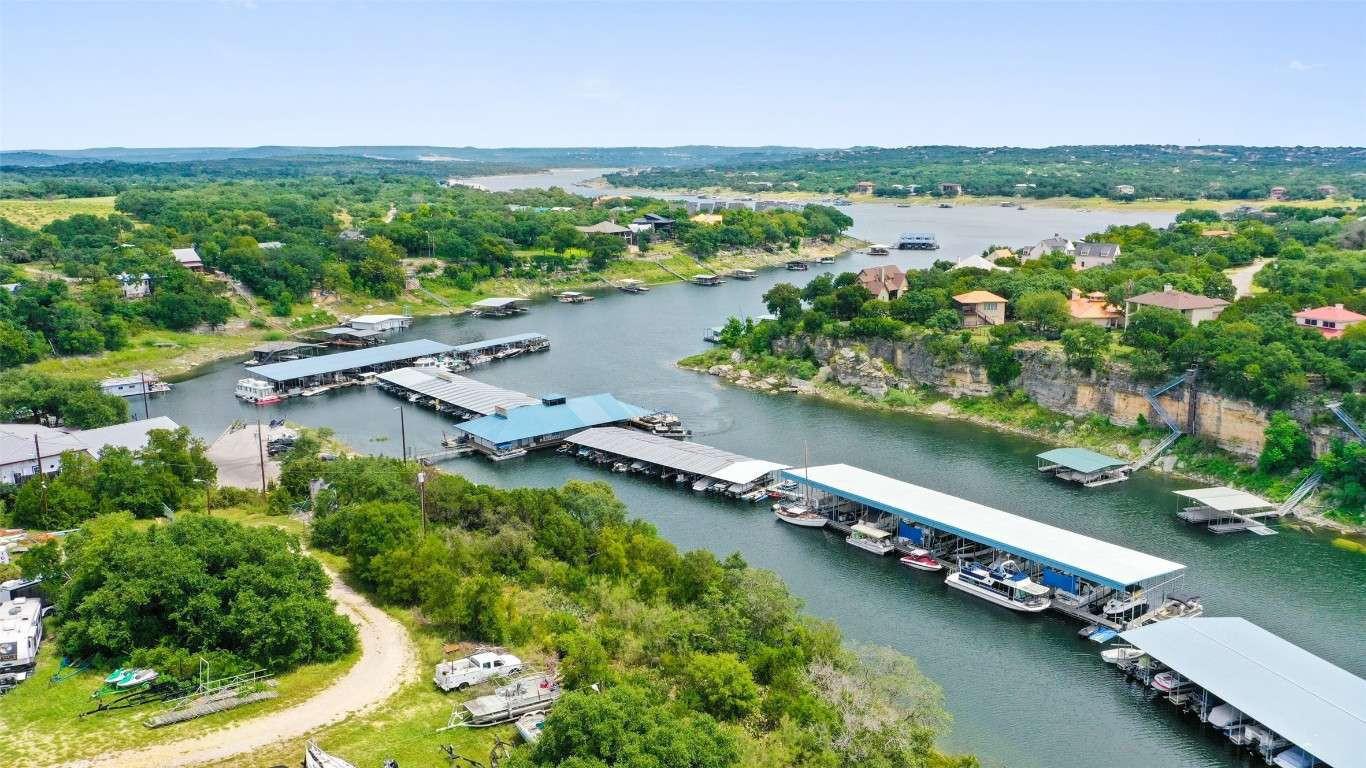 22108-2 Moulin Drive Briarcliff TX 78669