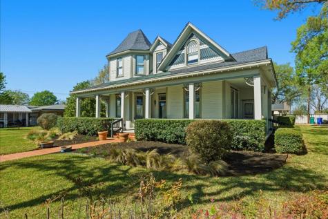 100 W 11th Street Elgin TX 78621