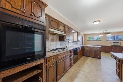 100 W 11th Street Elgin TX 78621