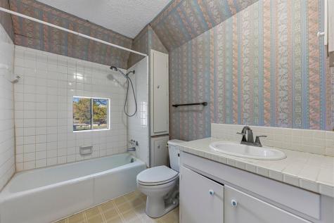 100 W 11th Street Elgin TX 78621