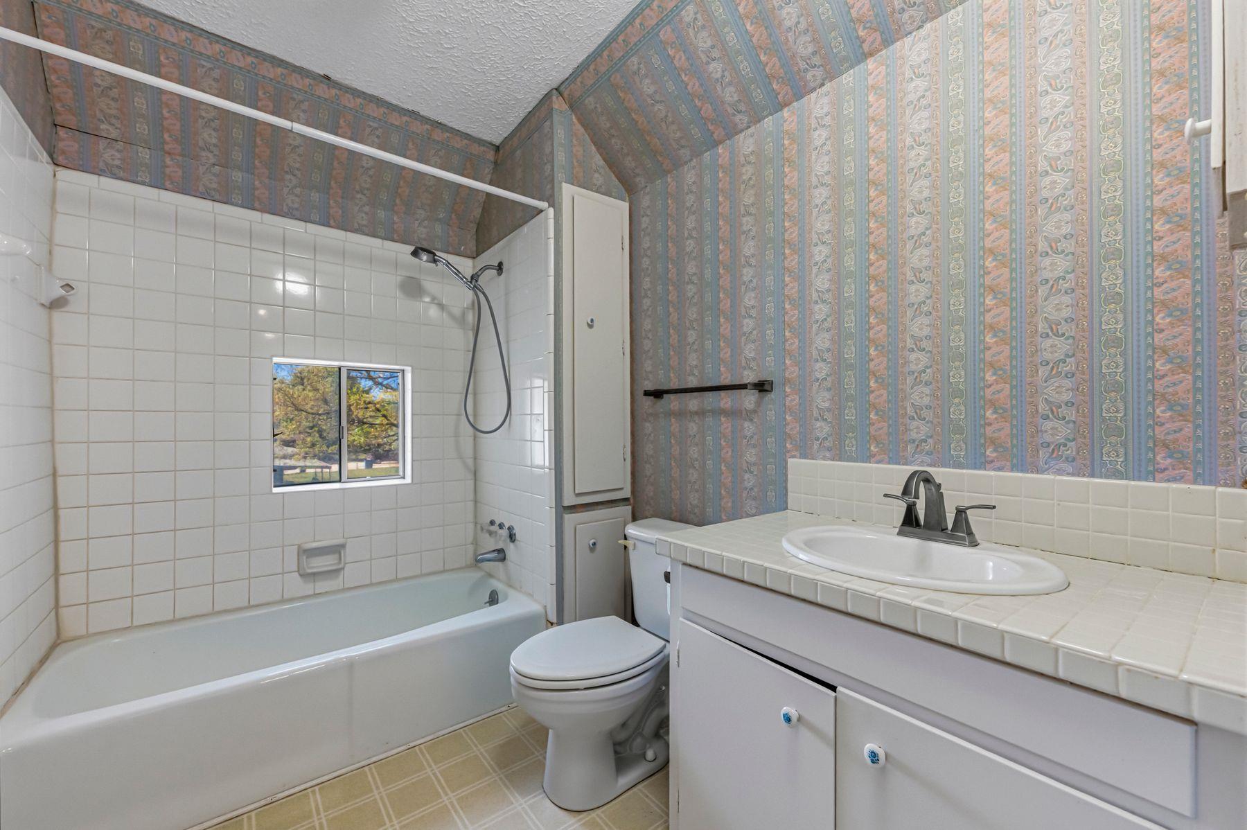 100 W 11th Street Elgin TX 78621